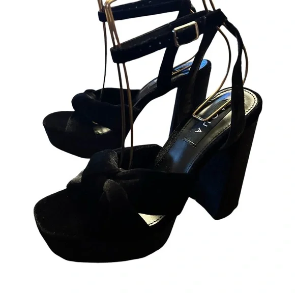 Aqua Lory Black Velvet Heels Size 6 - Picture 6 of 11